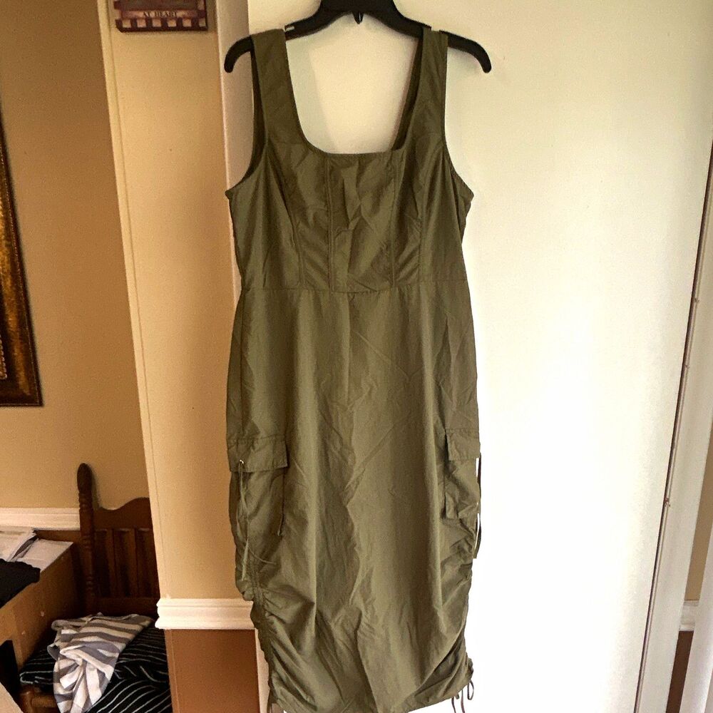 IRIS Women's L Green Solid Woven Nylon Dress Square Neck Zip Pockets ID5563